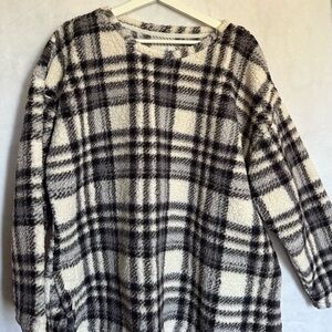 Cuddl Duds Black and Cream Plaid Top